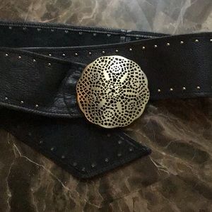 Black leather wrap around belt w gold accents